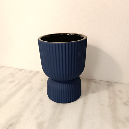 Blue breeze vase