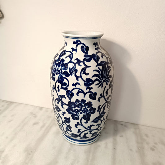 Madon vase