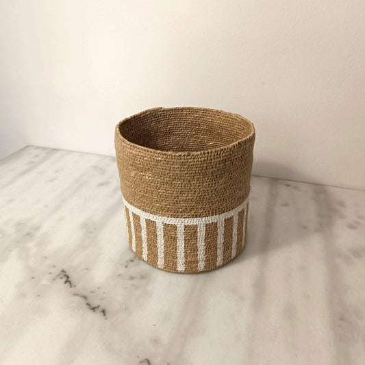 Woven basket small