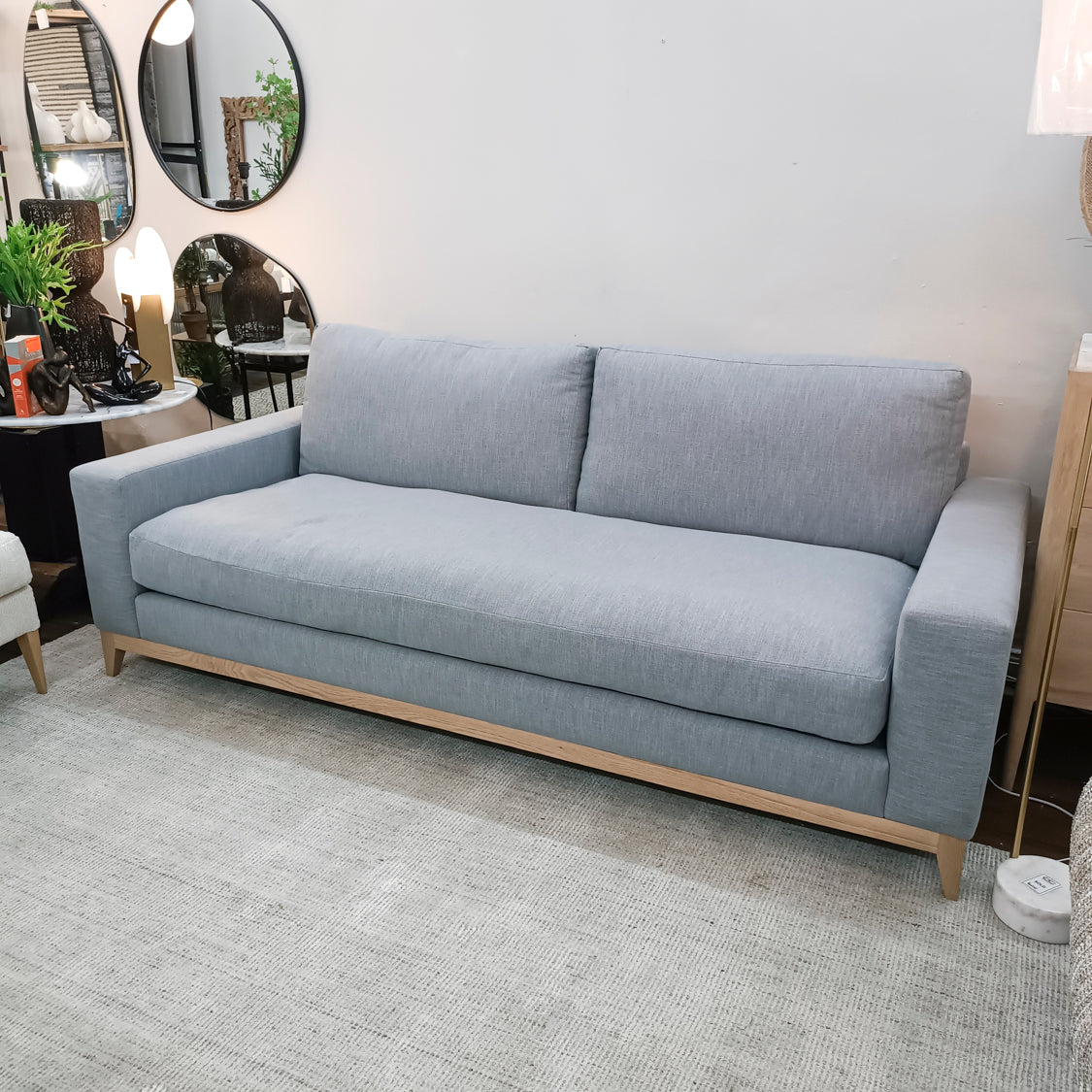 Hunt Sofa