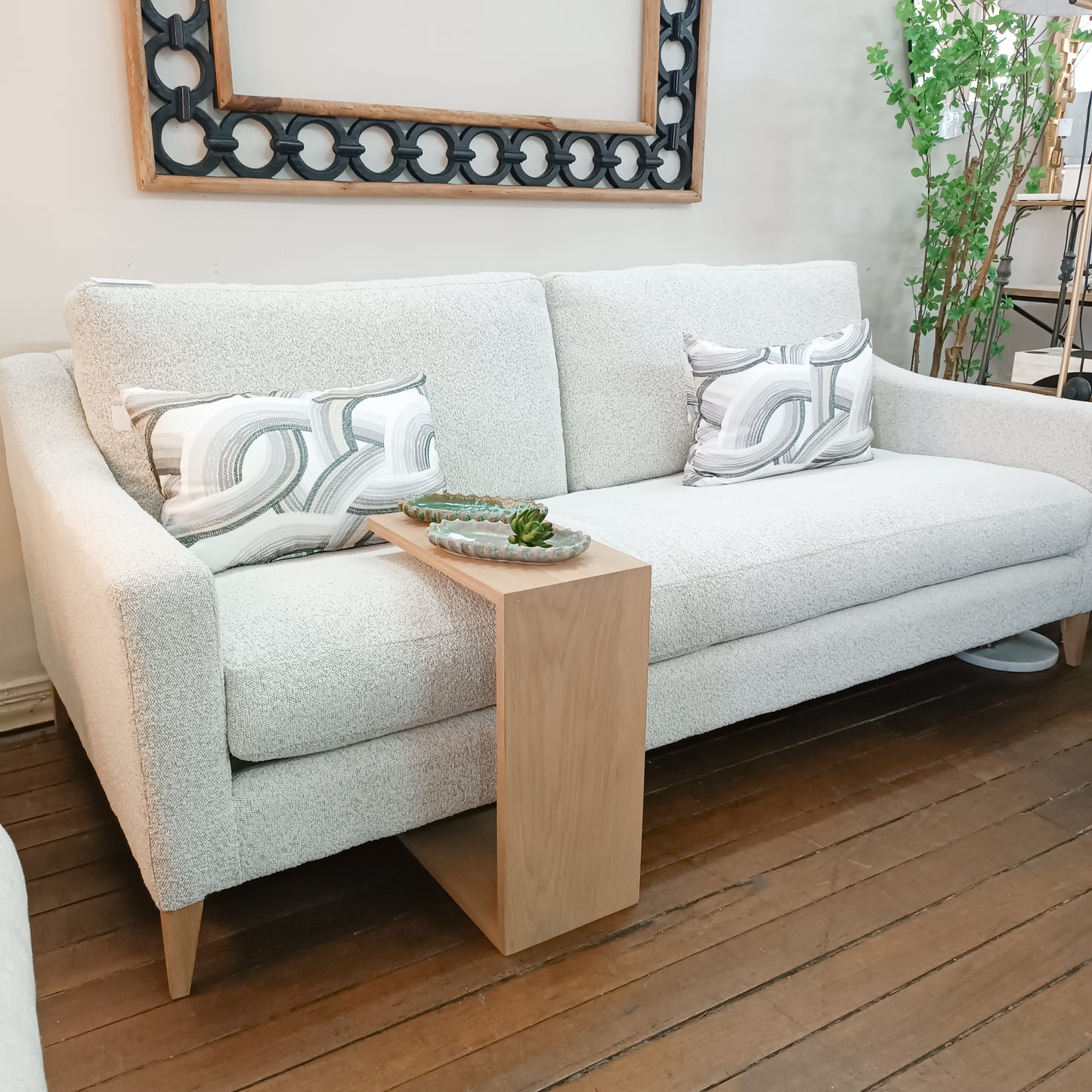 The Oak Slider