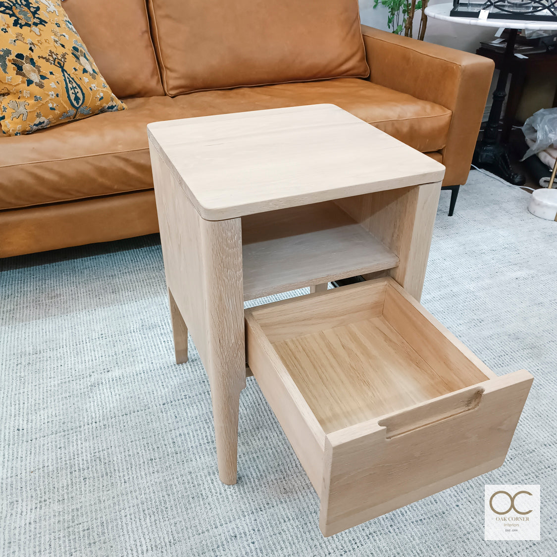 Tosca Pedestal (Space Saver edition)